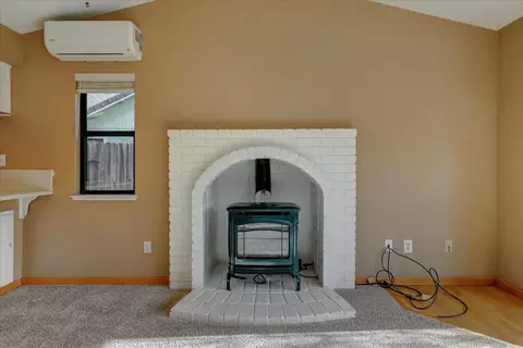 Living - 111 Stanford Ct, Grass Valley, CA 95945 photo 7 of 10