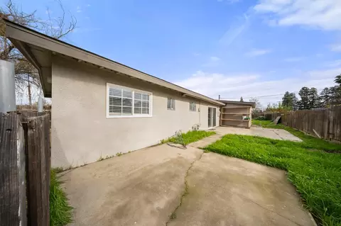 Exterior - 1500 Thorsen, Modesto, CA 95355 photo 5 of 8