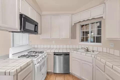 2408 Beatrice Ln, Modesto, CA 95355 photo 8