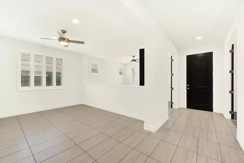Entry Way - 953 Kennedy Dr, Winters, CA 95694 photo 3 of 3