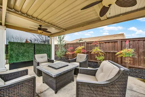 Exterior - 953 Kennedy Dr, Winters, CA 95694 photo 10 of 17