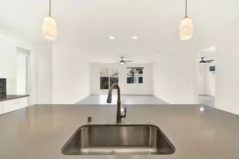 Living - 953 Kennedy Dr, Winters, CA 95694 photo 7 of 9
