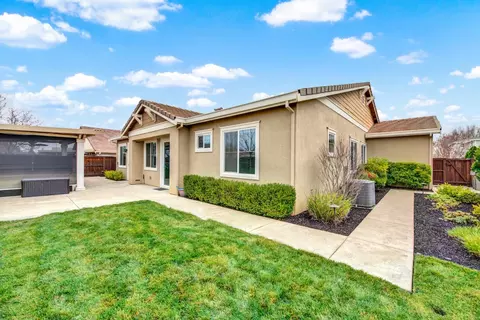 Exterior - 953 Kennedy Dr, Winters, CA 95694 photo 16 of 17