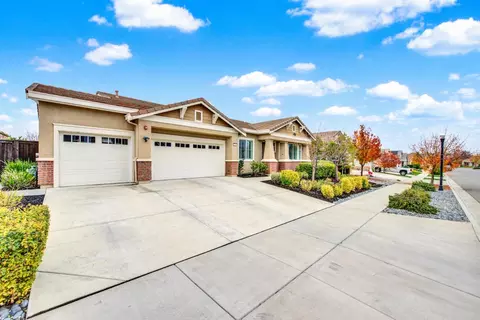 Exterior - 953 Kennedy Dr, Winters, CA 95694 photo 5 of 17