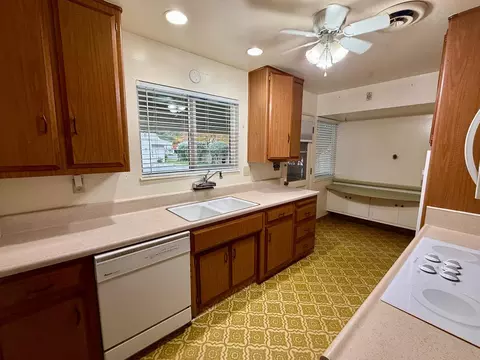 205 Floyd Ave #15, Modesto, CA 95350 photo 9