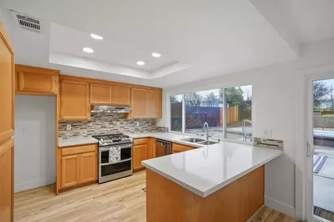 Kitchen - 5932 Angelo Dr, Loomis, CA 95650 photo 2 of 3