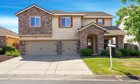 202 Bullion Hill Dr, Valley Springs, CA 95252