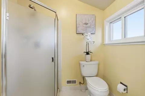 Bath - 11112 Wilkinson, Cupertino, CA 95014 photo 5 of 6