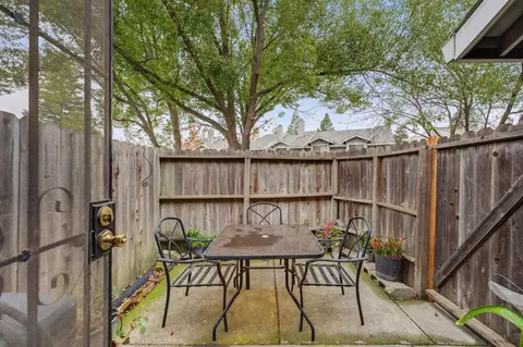 Exterior - 7623 Roberta Ln, Antelope, CA 95843 photo 6 of 8