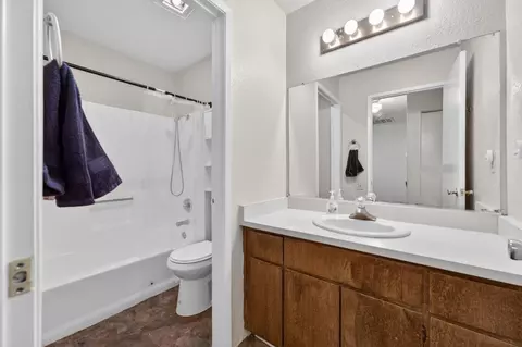 Bath - 7623 Roberta Ln, Antelope, CA 95843 photo 4 of 4