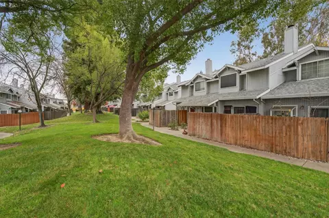Exterior - 7623 Roberta Ln, Antelope, CA 95843 photo 4 of 8