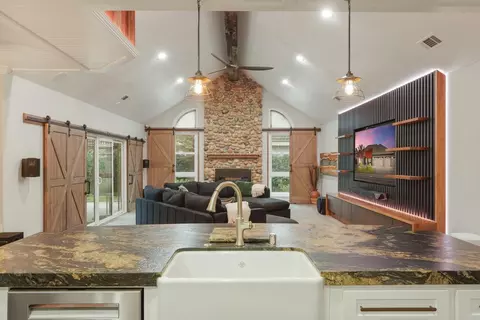 Kitchen - 1130 Vienna Dr, Lodi, CA 95242 photo 4 of 5