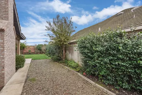 Exterior - 1130 Vienna Dr, Lodi, CA 95242 photo 6 of 14