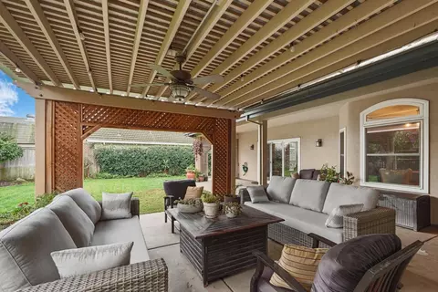 Exterior - 1130 Vienna Dr, Lodi, CA 95242 photo 10 of 14