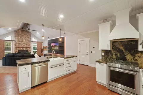 Kitchen - 1130 Vienna Dr, Lodi, CA 95242 photo 3 of 5