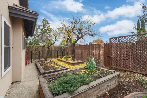 Exterior - 1130 Vienna Dr, Lodi, CA 95242 photo 11 of 14