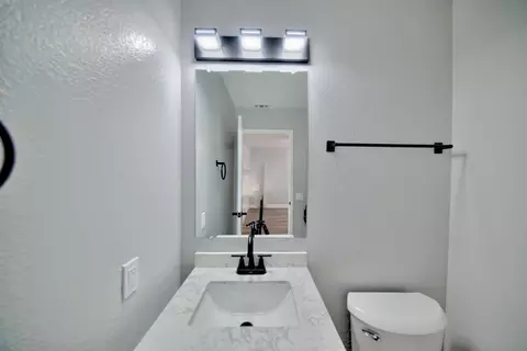 Bath - 5859 Central Ave, Newark, CA 94560 photo 3 of 15