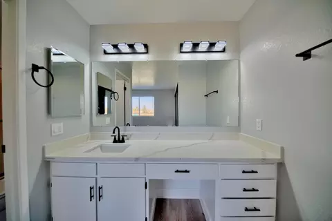 Bath - 5859 Central Ave, Newark, CA 94560 photo 9 of 15