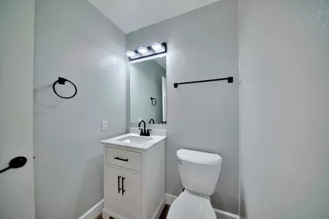 Bath - 5859 Central Ave, Newark, CA 94560 photo 2 of 15