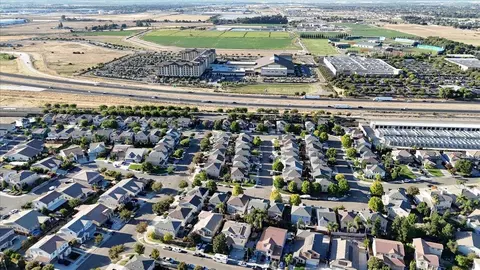 View/Area - 2608 Greenleaf St, Manteca, CA 95337 photo 6 of 13