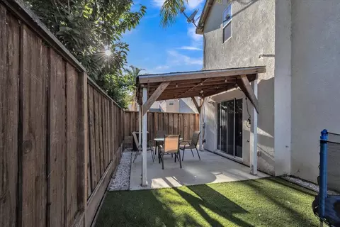 Exterior - 2608 Greenleaf St, Manteca, CA 95337 photo 3 of 4