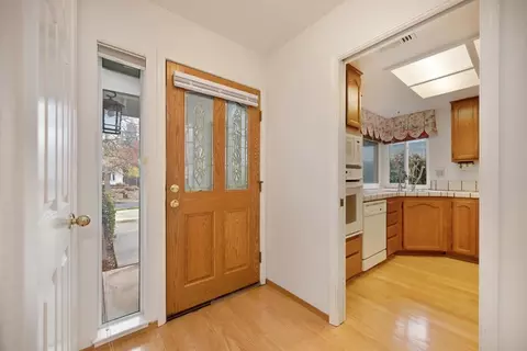 Entry Way - 106 Rhoades Way, Folsom, CA 95630 photo 3 of 4