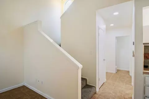 Entry Way - 817 E Orangeburg Ave #8, Modesto, CA 95350 photo 1 of 4