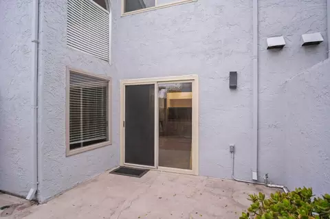 Exterior - 817 E Orangeburg Ave #8, Modesto, CA 95350 photo 5 of 7