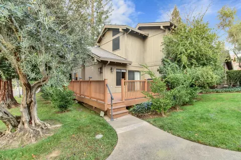 2240 Boyer Dr, Carmichael, CA 95608