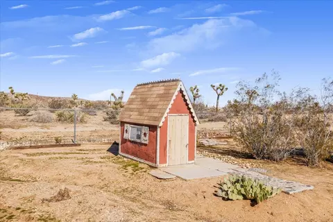 Exterior - 59460 Cielito Dr, Yucca Valley, CA 92284 photo 5 of 27
