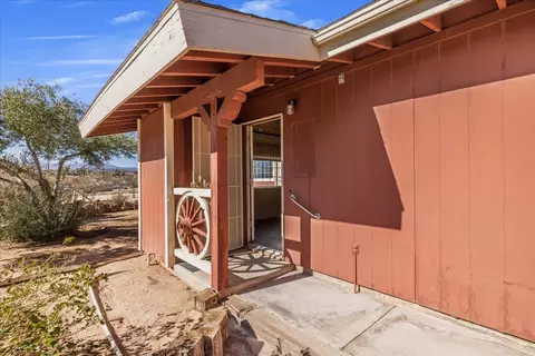 Exterior - 59460 Cielito Dr, Yucca Valley, CA 92284 photo 4 of 27