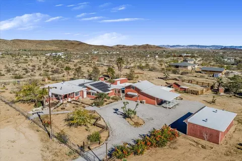 View/Area - 59460 Cielito Dr, Yucca Valley, CA 92284 photo 2 of 5