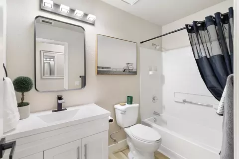 Bath - 3619 Black Eagle Dr, Antelope, CA 95843 photo 3 of 3
