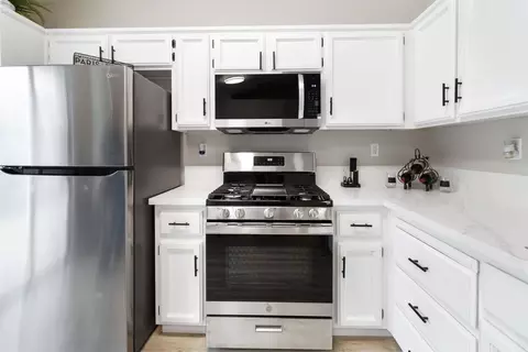 Kitchen - 3619 Black Eagle Dr, Antelope, CA 95843 photo 4 of 5