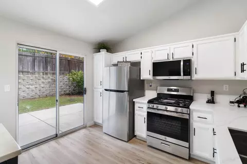Kitchen - 3619 Black Eagle Dr, Antelope, CA 95843 photo 2 of 5