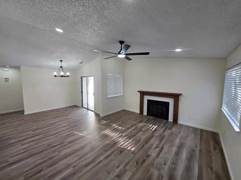 833 Pennington Pl, Modesto, CA 95356 photo 4