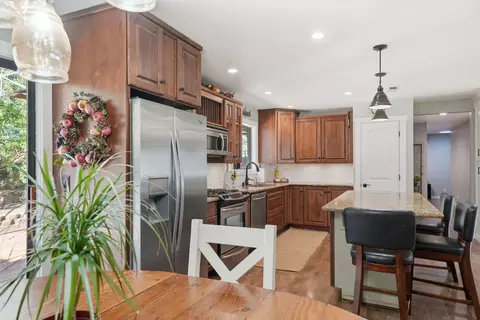 Kitchen - 10376 Tabeaud Rd, Pine Grove, CA 95665 photo 8 of 8