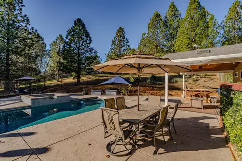 Exterior - 10376 Tabeaud Rd, Pine Grove, CA 95665 photo 11 of 25