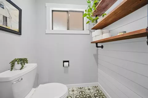 Bath - 10376 Tabeaud Rd, Pine Grove, CA 95665 photo 8 of 8