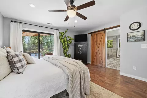 Bedroom - 10376 Tabeaud Rd, Pine Grove, CA 95665 photo 7 of 8