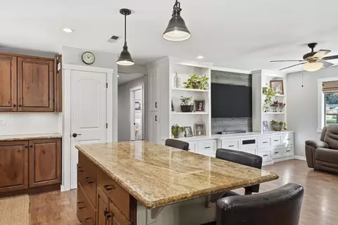 Kitchen - 10376 Tabeaud Rd, Pine Grove, CA 95665 photo 1 of 8