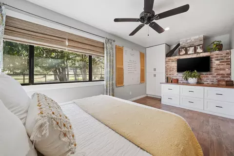 Bedroom - 10376 Tabeaud Rd, Pine Grove, CA 95665 photo 2 of 8