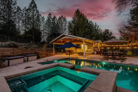 Exterior - 10376 Tabeaud Rd, Pine Grove, CA 95665 photo 10 of 25