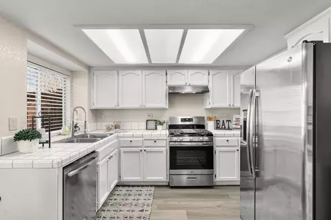 Kitchen - 839 Williams St, Tracy, CA 95376 photo 2 of 5