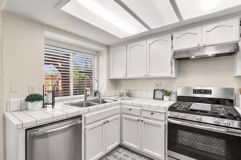 Kitchen - 839 Williams St, Tracy, CA 95376 photo 3 of 5