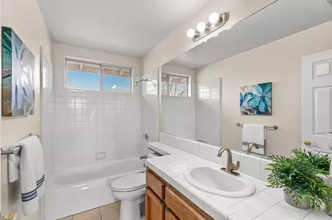 Bath - 839 Williams St, Tracy, CA 95376 photo 1 of 3