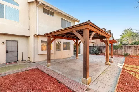 Exterior - 839 Williams St, Tracy, CA 95376 photo 10 of 12