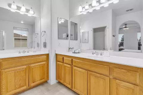 Bath - 503 Given St, Folsom, CA 95630 photo 2 of 3