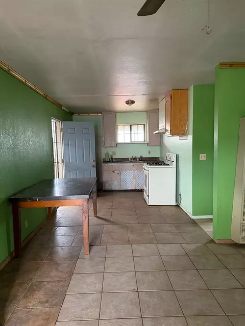 Kitchen - 212 El Paso Ave, Modesto, CA 95351 photo 2 of 3