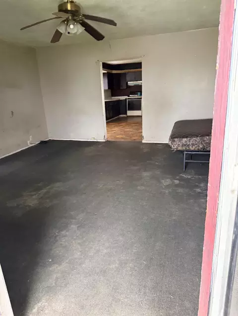Living - 212 El Paso Ave, Modesto, CA 95351 photo 1 of 2